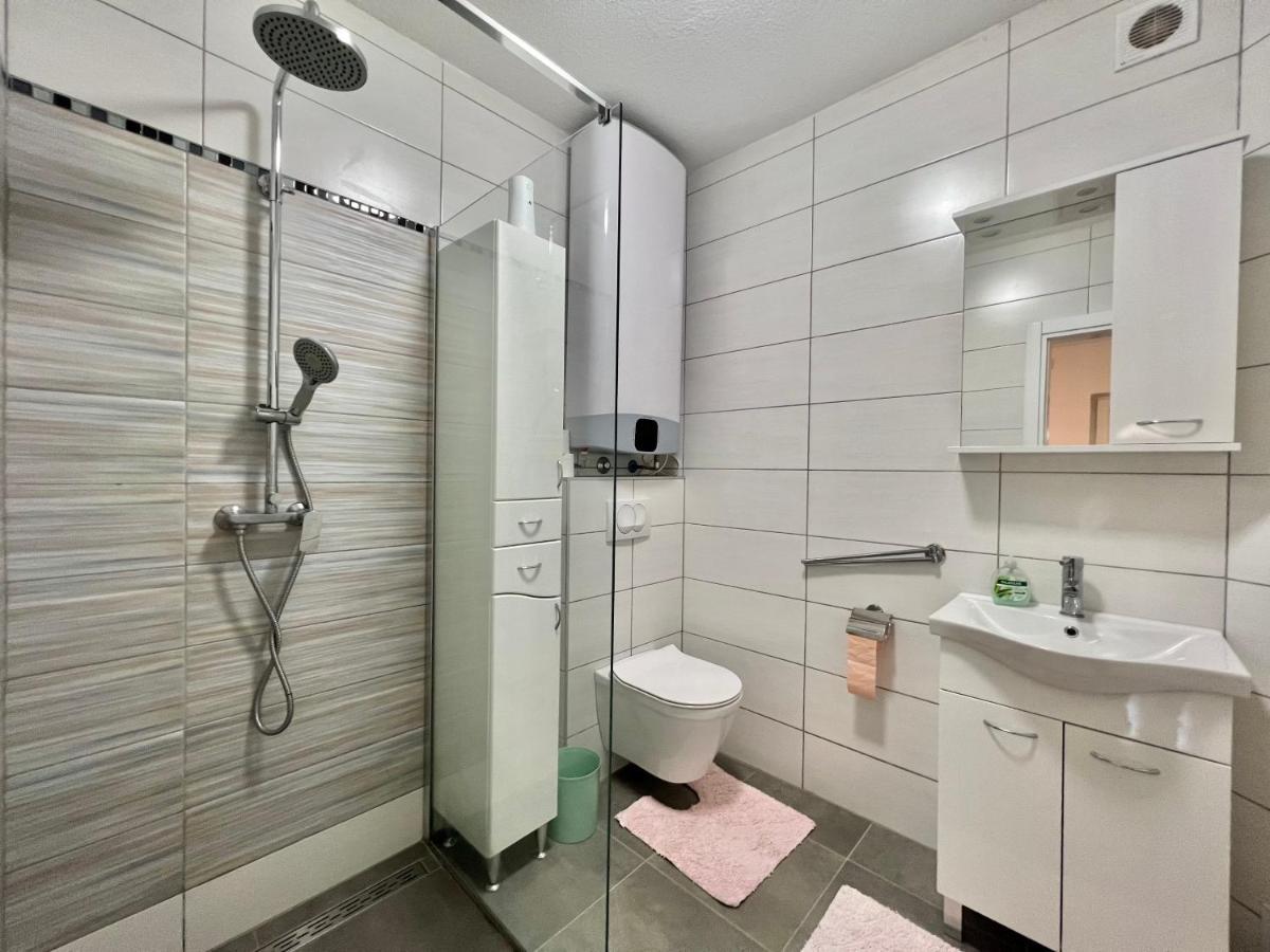 Apartmani Ana Dramalj Exteriör bild