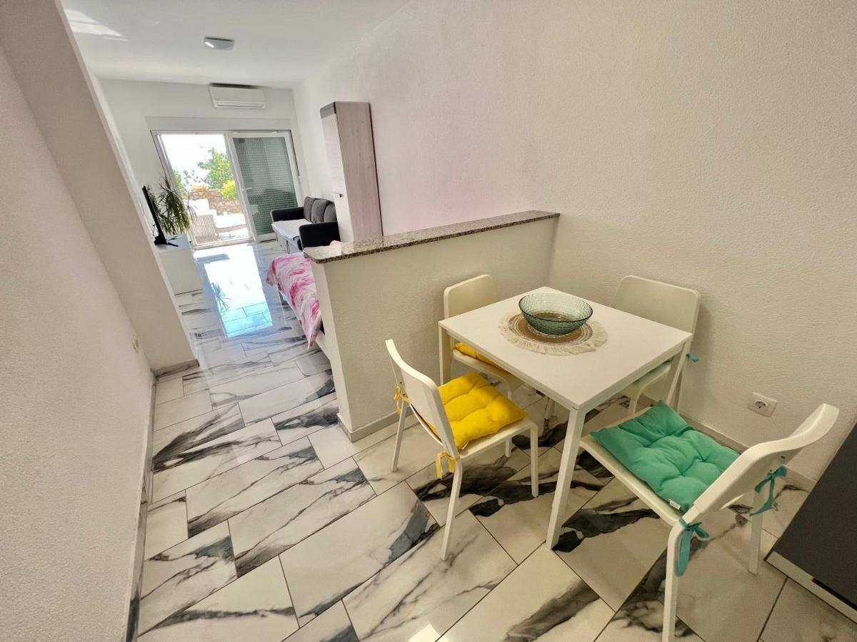 Apartmani Ana Dramalj Exteriör bild