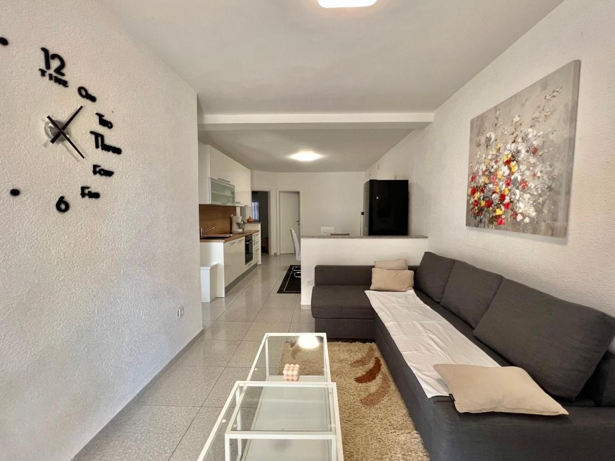 Apartmani Ana Dramalj Exteriör bild